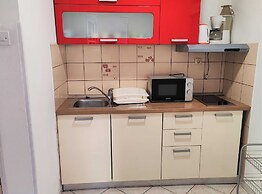 Comfortable Crikvenica Stay With Private Parking