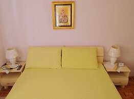 Lush and Sunny Apartment With Balcony and Sea View