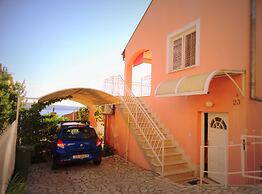 Lush and Sunny Apartment With Balcony and Sea View