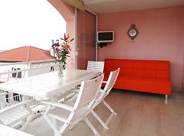 Lush and Sunny Apartment With Balcony and Sea View