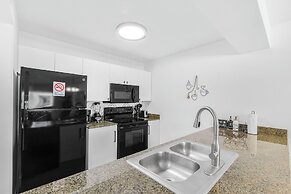 Stylish Apt in Prime Brickell Location
