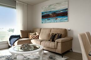 Nice Apartment With Shared Pool