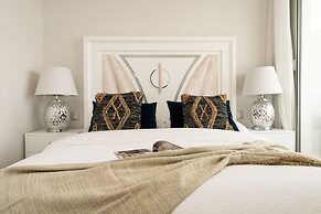 Nice Apartment With Shared Pool