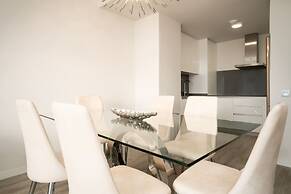 Nice Apartment With Shared Pool