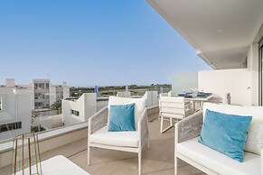 Nice Apartment With Shared Pool