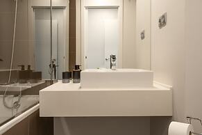 Nice Apartment With Shared Pool