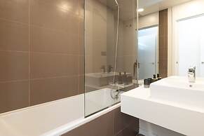 Nice Apartment With Shared Pool