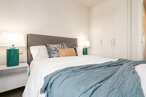 Nice Apartment With Shared Pool