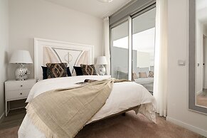 Nice Apartment With Shared Pool