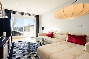 Beautiful Apartment With View