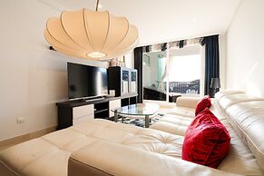 Beautiful Apartment With View