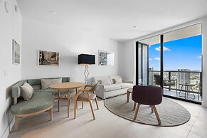 Prime City Location Luxury Condo