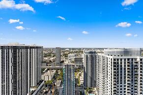 Prime City Location Luxury Condo