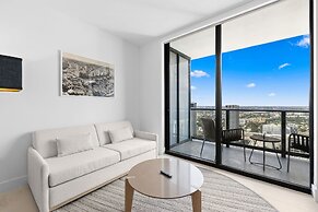 Prime City Location Luxury Condo