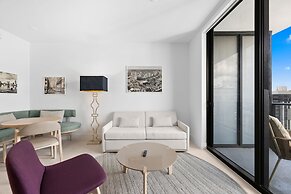 Prime City Location Luxury Condo