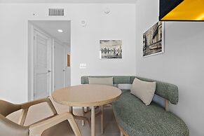 Prime City Location Luxury Condo