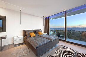Amazing Villa With Terrace
