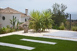 Amazing Villa With Terrace