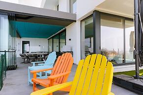 Amazing Villa With Terrace