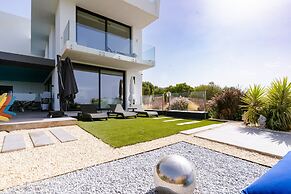 Amazing Villa With Terrace