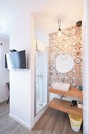 Rooms Lopwi Old town