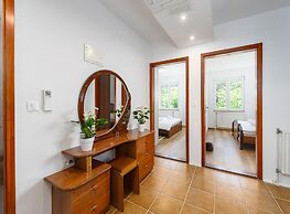 Villa Gigi With View