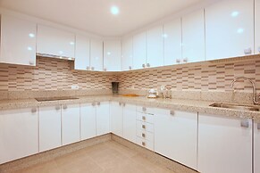 White Pearl Beach Elviria H1