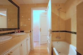 Charming Apartment With Pool