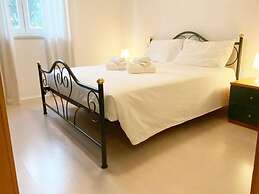 Cosy Apartment With View