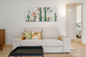 Villa With Parking Space