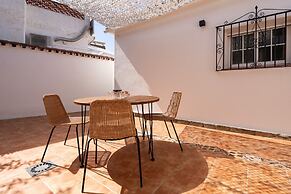 Villa With Parking Space