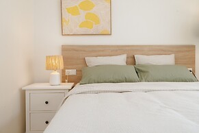 Villa With Parking Space