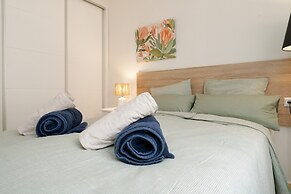 Villa With Parking Space