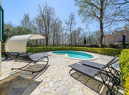 Amazing Villa With Swimming Pool