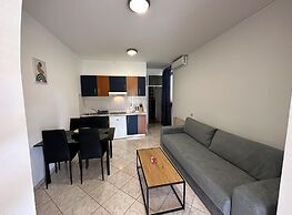 Comfortable Apartment With Terrace