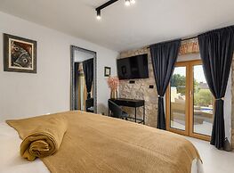 Beautiful Apartment With View