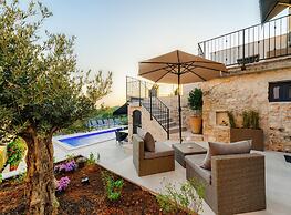 Beautiful Apartment With View