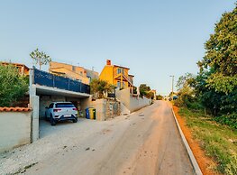 Beautiful Apartment With View