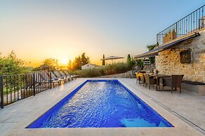 Beautiful Apartment With View