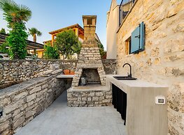 Beautiful Apartment With View