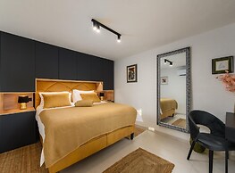 Beautiful Apartment With View