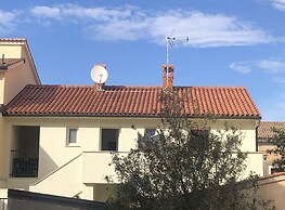 Apartment With Scenic View