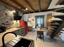 Apartment With Cozy Bedroom