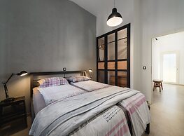 Apartment With Cozy Bedroom