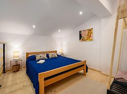 Modern Apartment Near the Beach