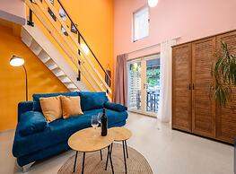 Modern Apartment Near the Beach