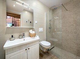 Modern Apartment Near the Beach