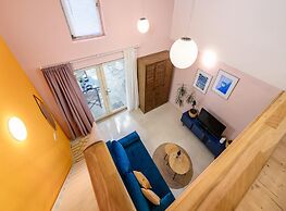 Modern Apartment Near the Beach