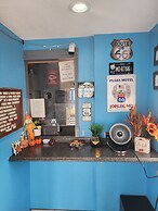 Plaza Motel