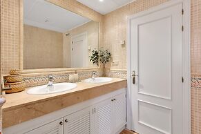 Charming Villa With Terrace